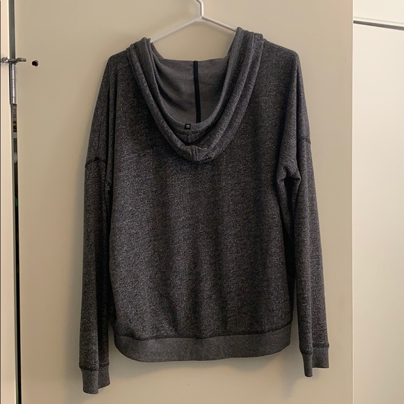 DC cropped sweater - Picture 2 of 3